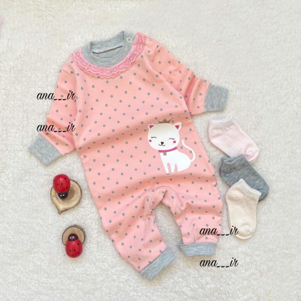 سرهمی گربه صورتی