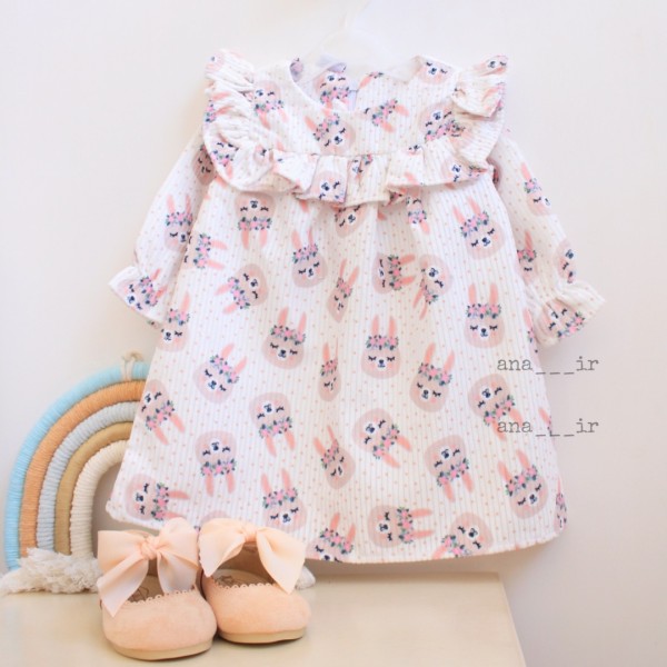 پیراهن خرگوش سفید